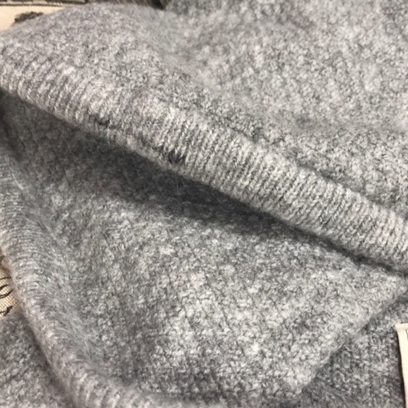 Court & Rowe Hooded Cable Sweater - Picture 5 of 7